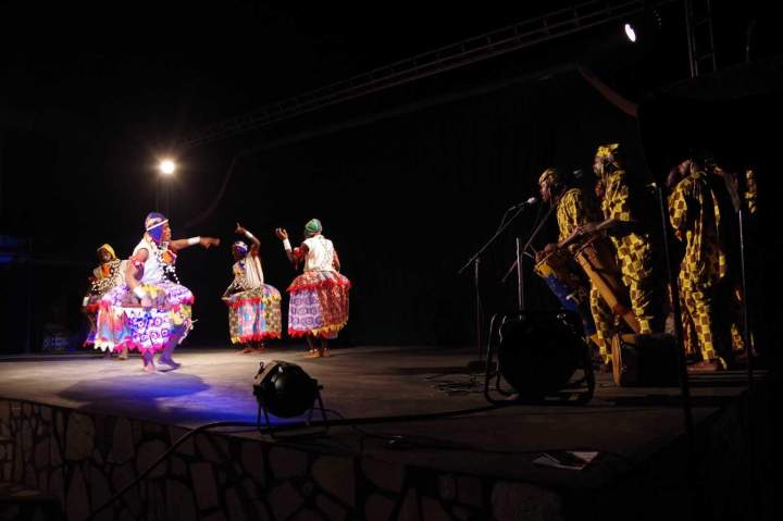 Performance de danse et de musique traditionnelle Île-de-France